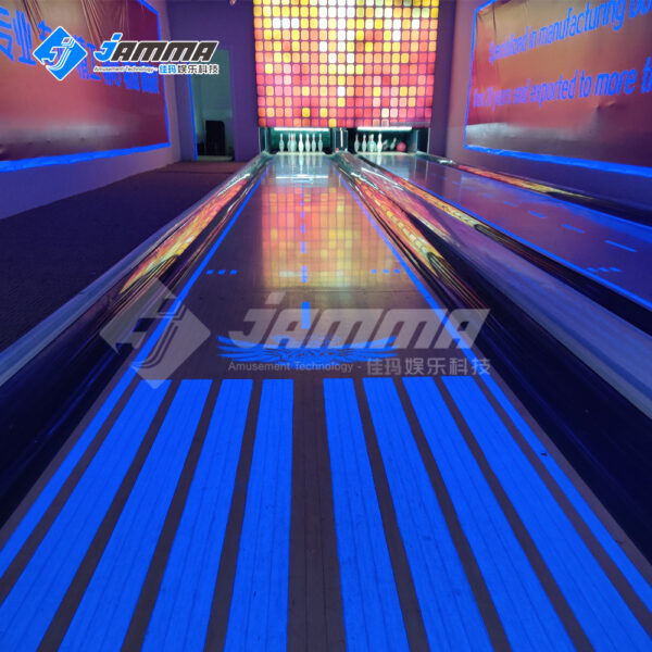 The experience of AR bowling alley projection machine